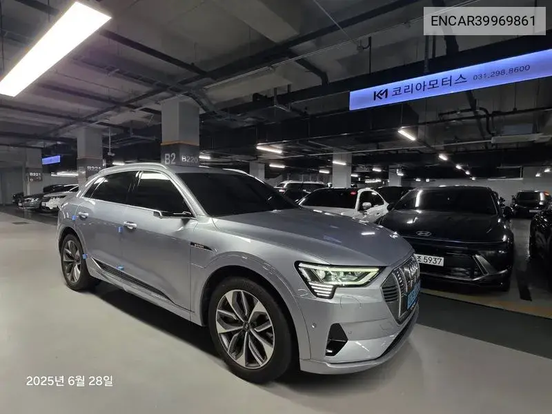 E-Tron 55 Quattro VIN: ENCAR39969861 Lot: 39969861
