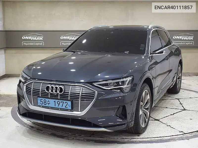 E-Tron 55 Quattro VIN: ENCAR40111857 Lot: 40111857