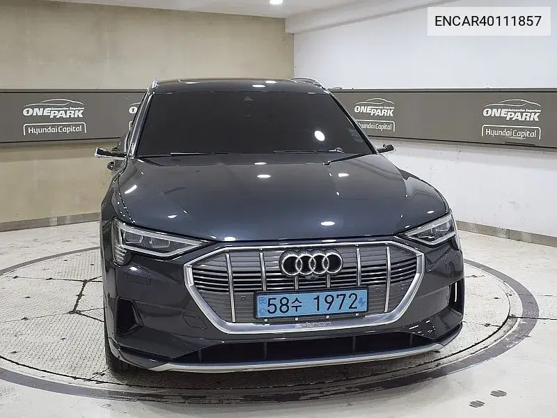 E-Tron 55 Quattro VIN: ENCAR40111857 Lot: 40111857