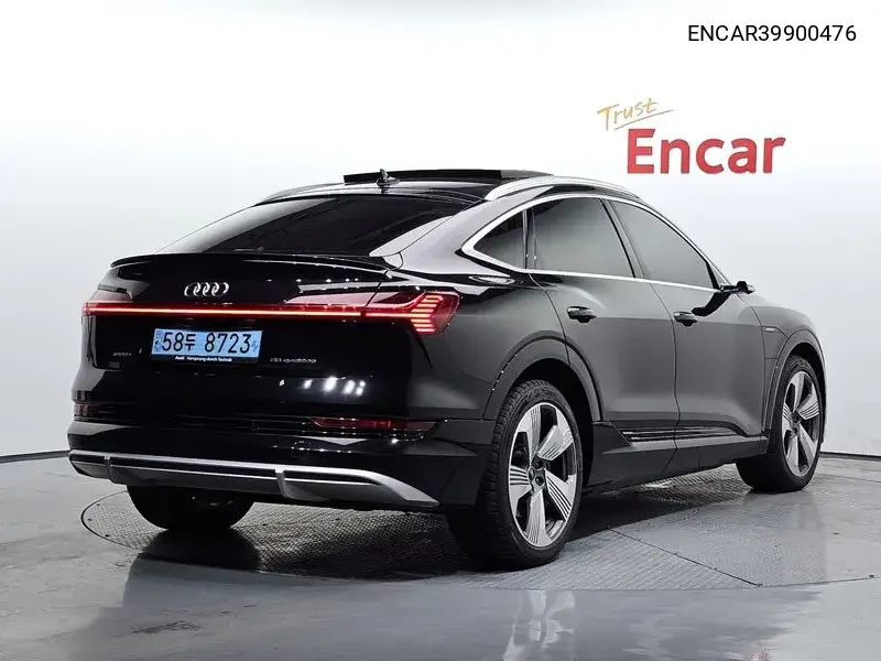 E-Tron 55 Quattro Sportback VIN: ENCAR39900476 Lot: 39900476