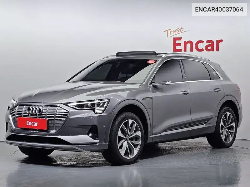E-Tron 55 Quattro VIN: ENCAR40037064 Lot: 40037064