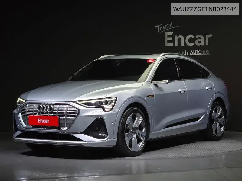 E-Tron 55 Quattro Sportback VIN: WAUZZZGE1NB023444 Lot: 39695373