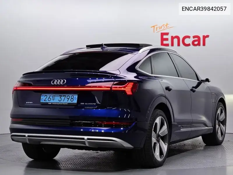 E-Tron 55 Quattro Sportback VIN: ENCAR39842057 Lot: 39842057