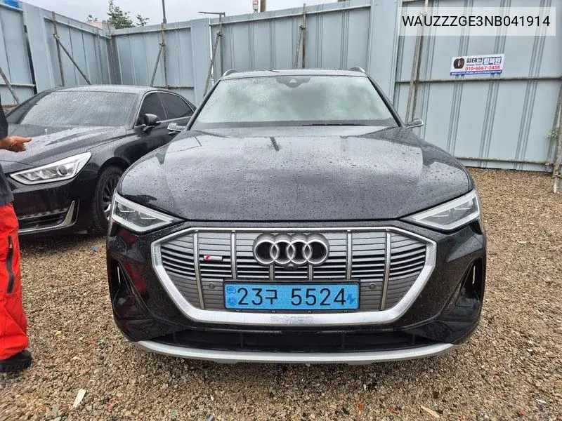 E-Tron 55 Quattro Sportback VIN: WAUZZZGE3NB041914 Lot: 39926565
