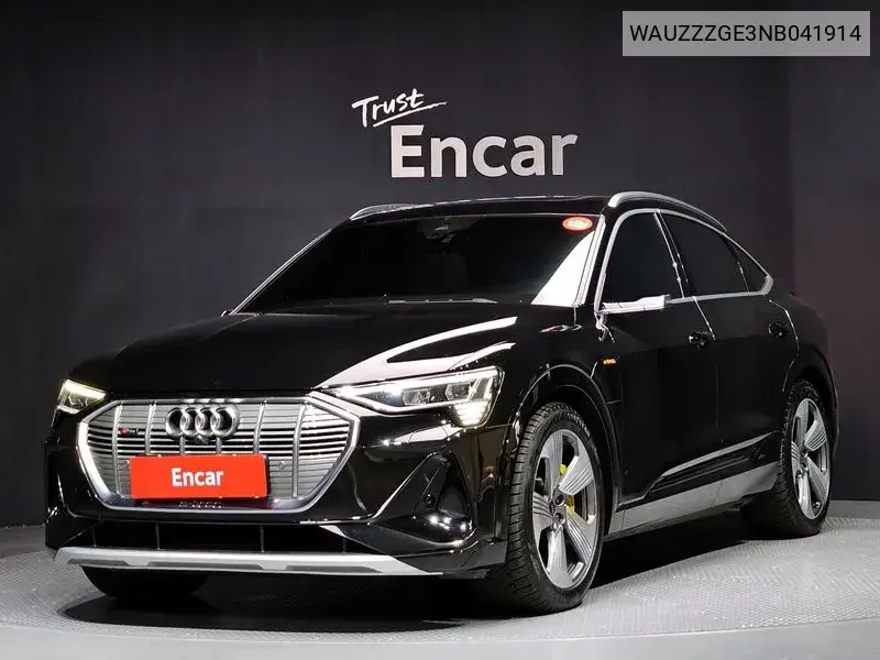E-Tron 55 Quattro Sportback VIN: WAUZZZGE3NB041914 Lot: 39986215