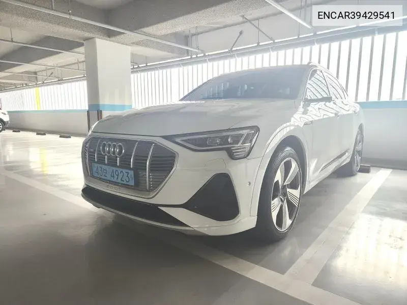 E-Tron 55 Quattro Sportback VIN: ENCAR39429541 Lot: 39429541