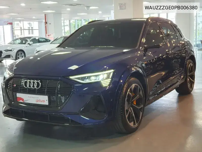 E-Tron S VIN: WAUZZZGE0PB006380 Lot: 39562204
