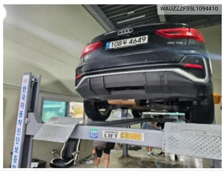 Q3 (F3) 35 Tdi Premium Sportback VIN: WAUZZZF35L1094410 Lot: 39916727