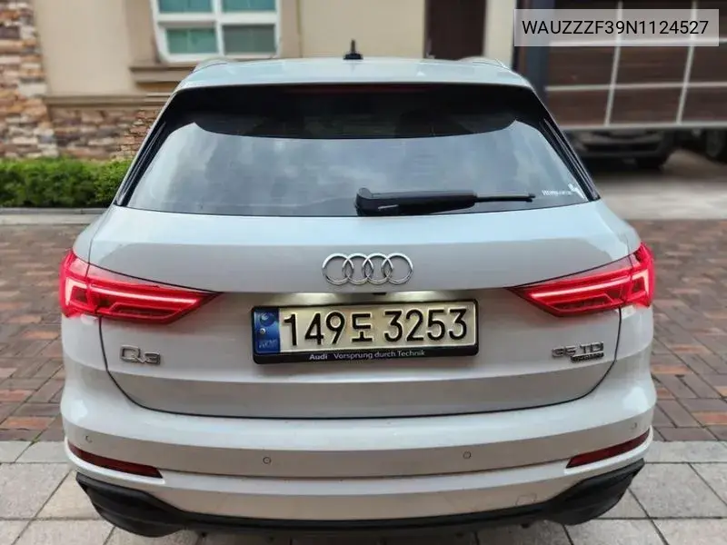 Q3 (F3) 35 Tdi Quattro Premium VIN: WAUZZZF39N1124527 Lot: 39933394