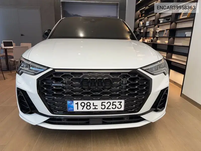 Q3 (F3) 40 Tfsi Quattro Premium Sport Bag VIN: ENCAR39958363 Lot: 39958363