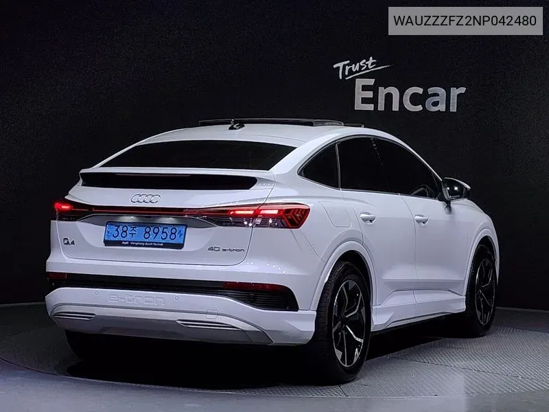 Audi Q4 E-Tron Q4 E-Tron 40 Sportback, 2022 VIN: WAUZZZFZ2NP042480 Lot: 38040839