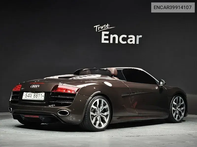 R8 5.2 V10 Spider VIN: ENCAR39914107 Lot: 39914107