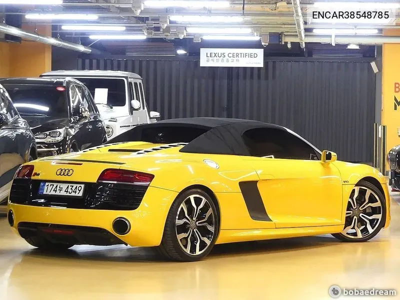 R8 5.2 V10 Spider VIN: ENCAR38548785 Lot: 38548785