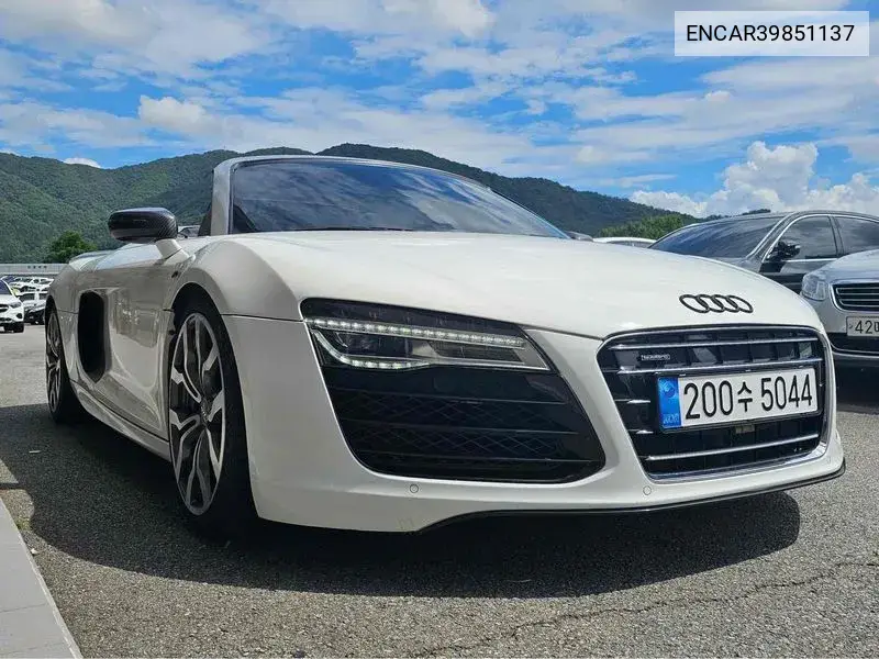 R8 5.2 V10 Spider VIN: ENCAR39851137 Lot: 39851137