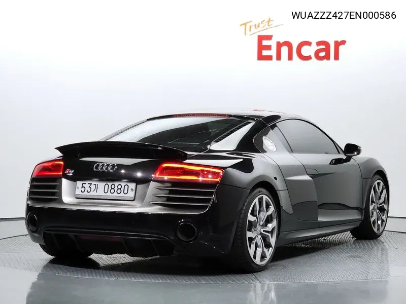 Audi R8 I (Typ 42) 5.2 V10 Coupe, 2014 VIN: WUAZZZ427EN000586 Lot: 35942102