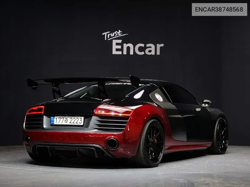 R85.2 V10 Coupe VIN: ENCAR38748568 Lot: 38748568