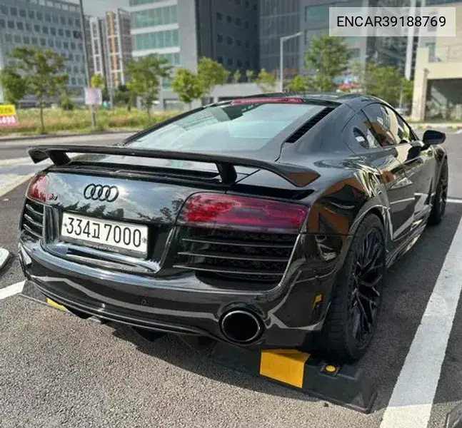 R8 5.2 V10 Coupe VIN: ENCAR39188769 Lot: 39188769