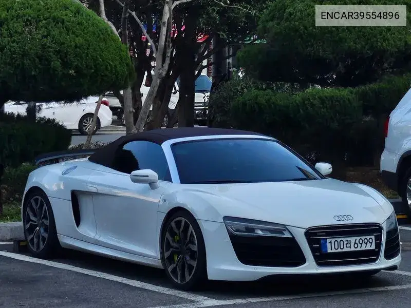 R8 5.2 V10 Spider VIN: ENCAR39554896 Lot: 39554896