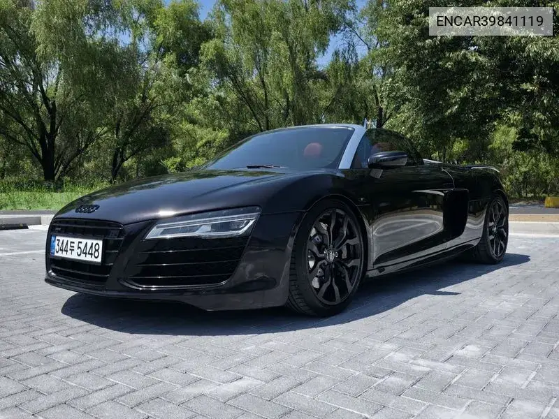 R8 5.2 V10 Spider VIN: ENCAR39841119 Lot: 39841119