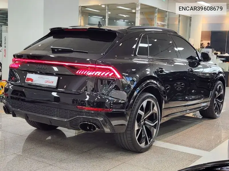 Rsq8 (4M) 4.0 Tfsi Quattro VIN: ENCAR39608679 Lot: 39608679