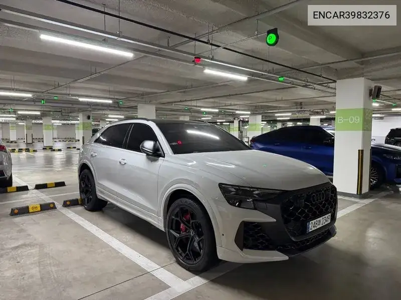 Rsq8 (4M) 4.0 Tfsi Quattro Performance VIN: ENCAR39832376 Lot: 39832376