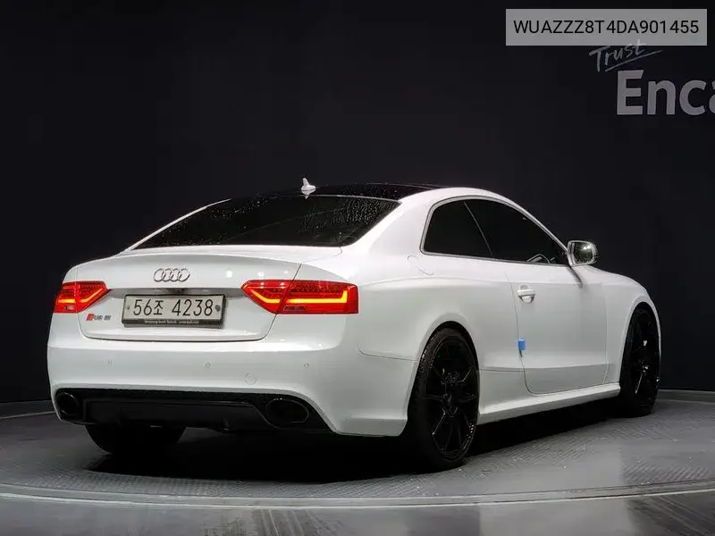 Rs5 4.2 Fsi Quattro 8T3 VIN: WUAZZZ8T4DA901455 Lot: 39601366
