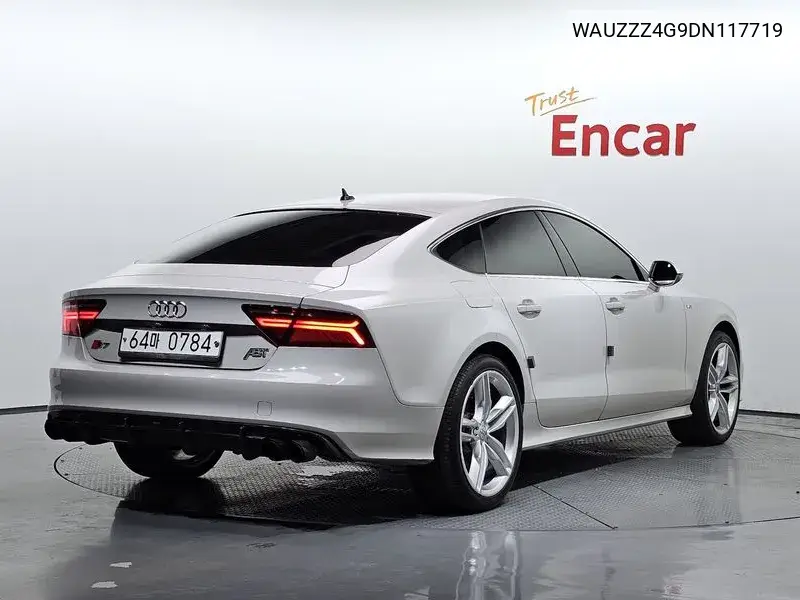 S7 4.0 Tfsi Quattro 4G VIN: WAUZZZ4G9DN117719 Lot: 39955409