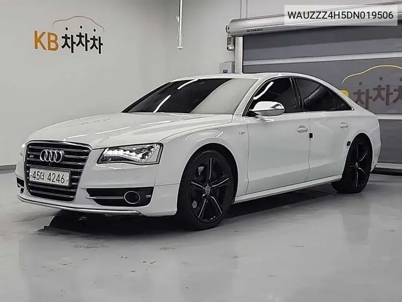 S8 4.0 Tfsi Quattro D4 VIN: WAUZZZ4H5DN019506 Lot: 39696454