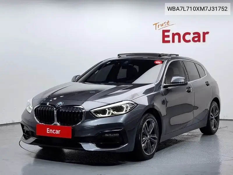 1 Series (F40) 120I Sports VIN: WBA7L710XM7J31752 Lot: 39845399