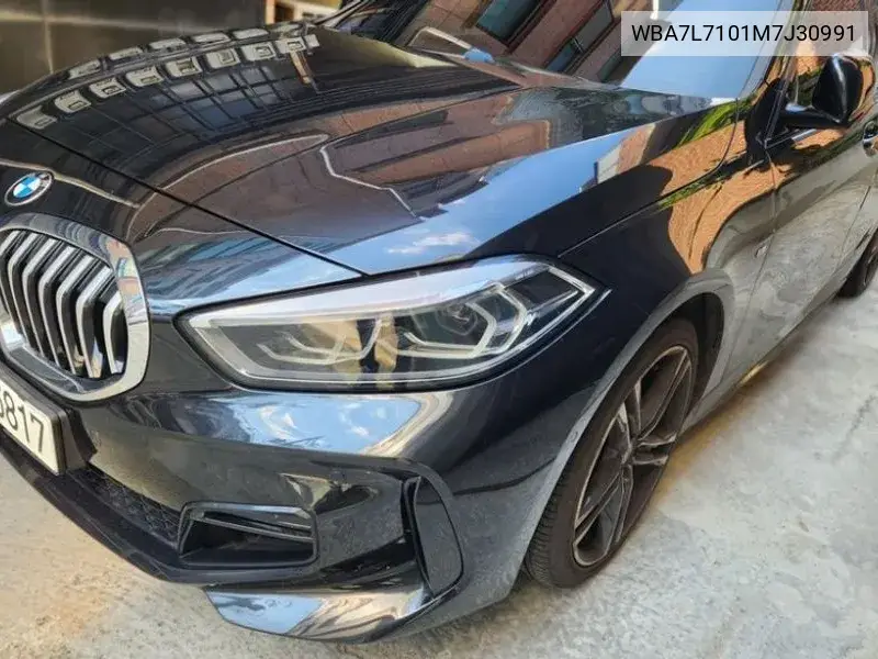 1 Series (F40) 120I M Sports VIN: WBA7L7101M7J30991 Lot: 39968154