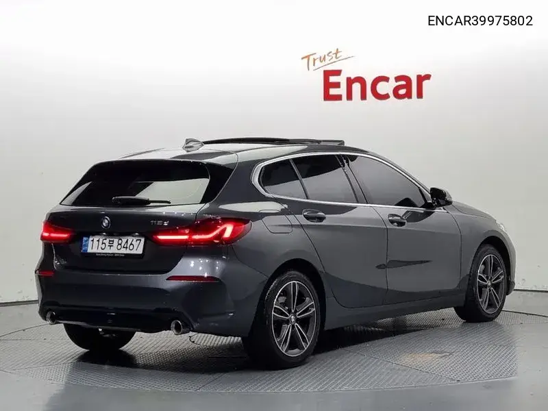 1 Series (F40) 118D Sports VIN: ENCAR39975802 Lot: 39975802