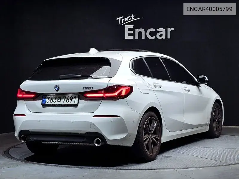 1 Series (F40) 120I Sports VIN: ENCAR40005799 Lot: 40005799