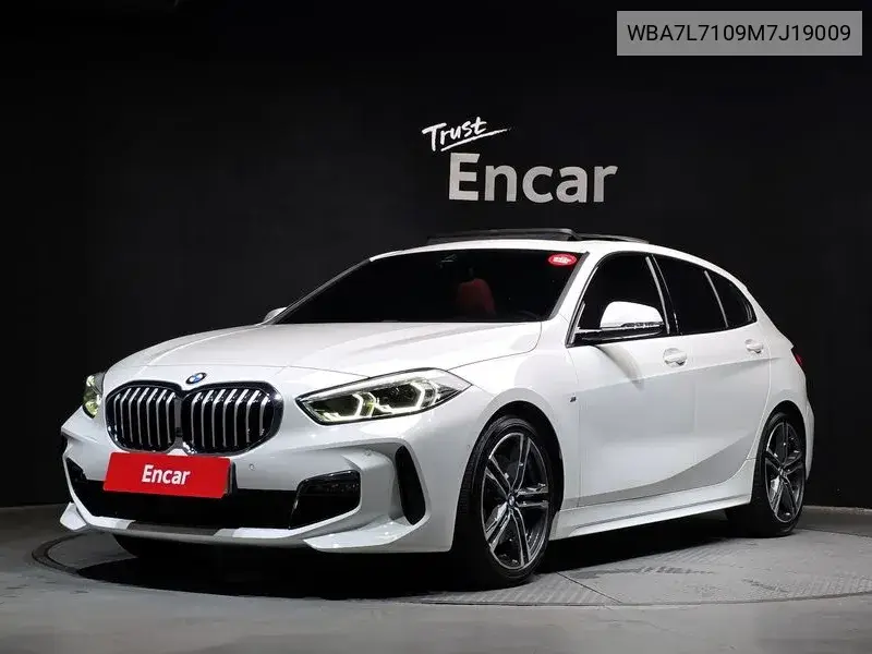1 Series (F40) 120I M Sports VIN: WBA7L7109M7J19009 Lot: 40063530