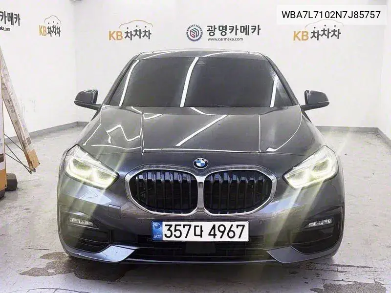 1 Series (F40) 120I Sports VIN: WBA7L7102N7J85757 Lot: 40076238