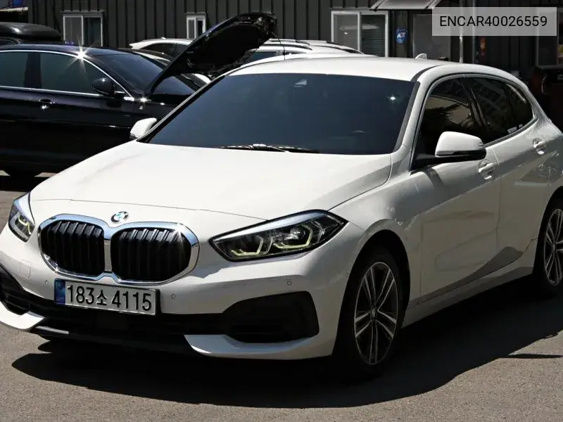 1 Series (F40) 120I Advantage VIN: ENCAR40026559 Lot: 40026559
