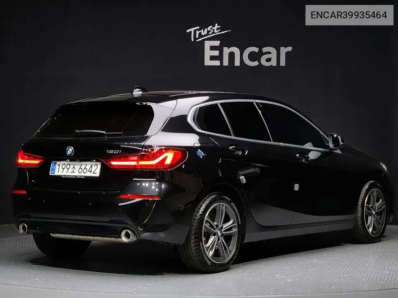 1 Series (F40) 120I Sports VIN: ENCAR39935464 Lot: 39935464