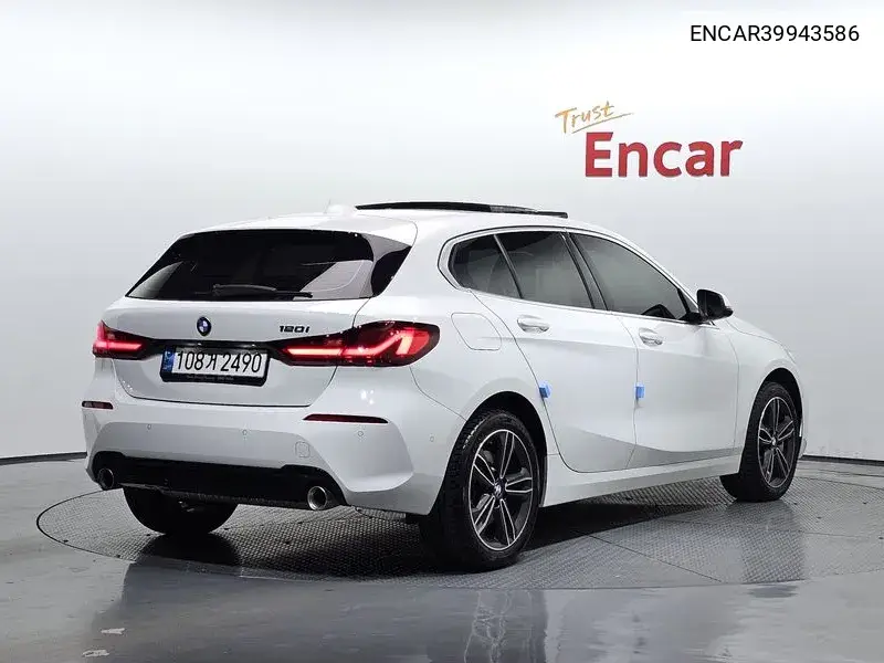 1 Series (F40) 120I Sports VIN: ENCAR39943586 Lot: 39943586