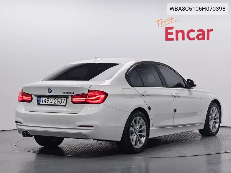 3 Series (F30) 320D VIN: WBA8C5106H070398 Lot: 39625739