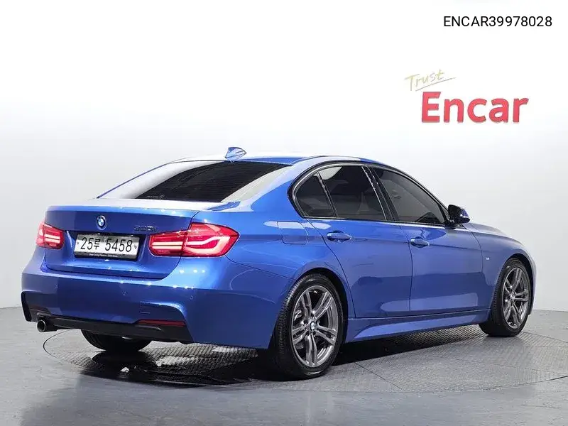3 Series (F30) 320I M Sports VIN: ENCAR39978028 Lot: 39978028