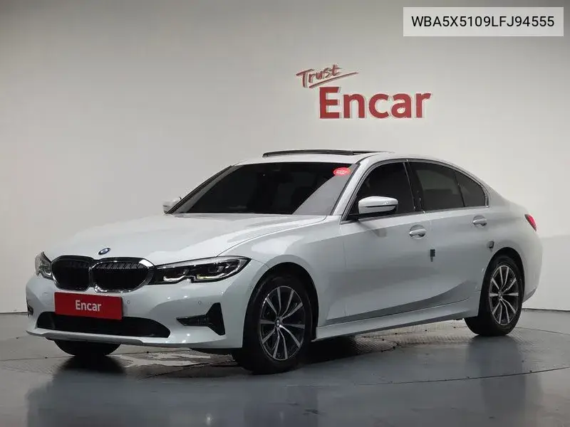 3 Series (G20) 320I VIN: WBA5X5109LFJ94555 Lot: 39954134