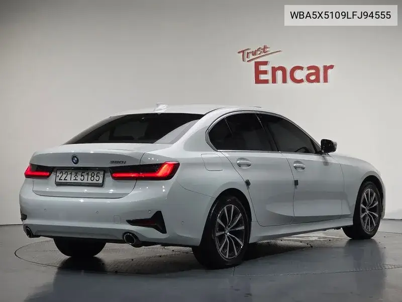 3 Series (G20) 320I VIN: WBA5X5109LFJ94555 Lot: 39954134