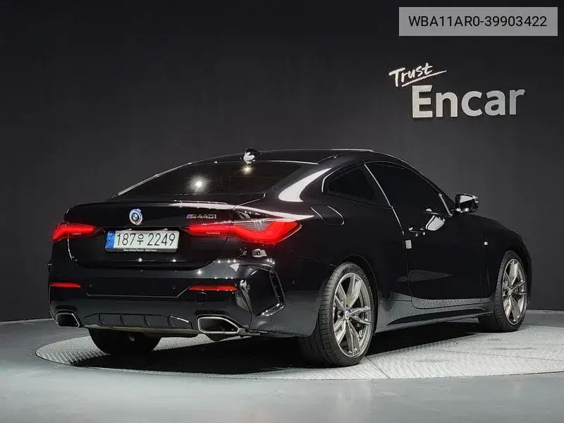 4 Series (G22) M440I xDrive Coupe VIN: WBA11AR0-39903422 Lot: 39903422