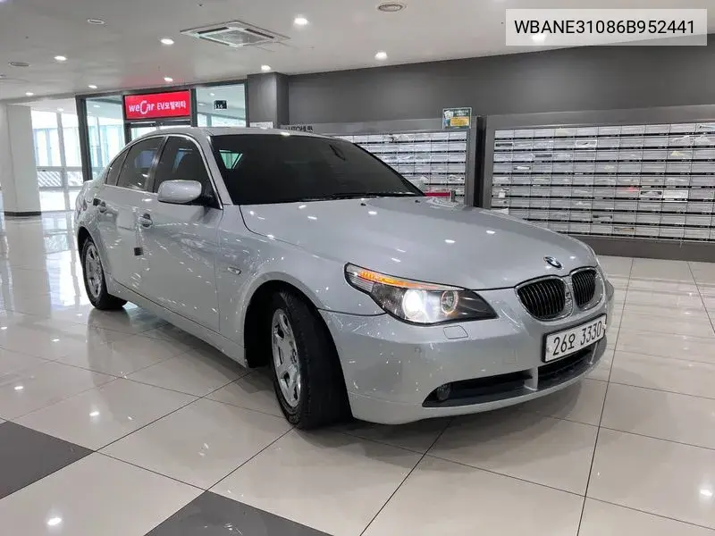 5 Series (E60) 523I Sedan VIN: WBANE31086B952441 Lot: 39974534