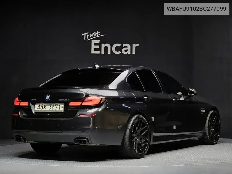 5 Series (F10) 550I xDrive VIN: WBAFU9102BC277099 Lot: 39980209