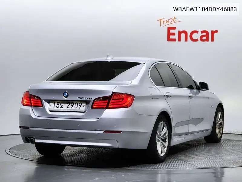 5 Series (F10) 520D VIN: WBAFW1104DDY46883 Lot: 39985584