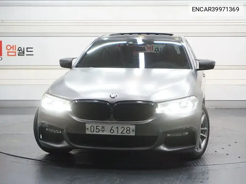 5 Series (G30) 520D xDrive M Sports VIN: ENCAR39971369 Lot: 39971369