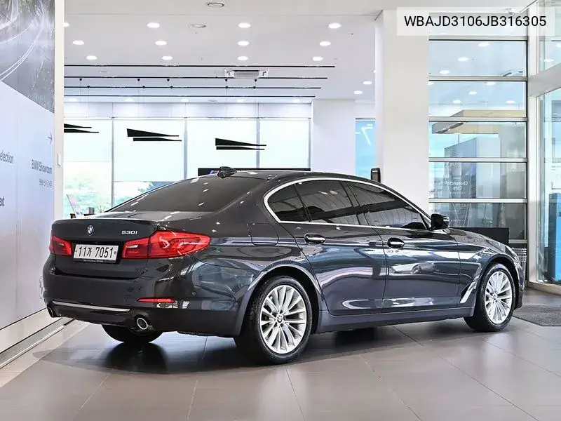 5 Series (G30) 530I Luxury Plus VIN: WBAJD3106JB316305 Lot: 39973623