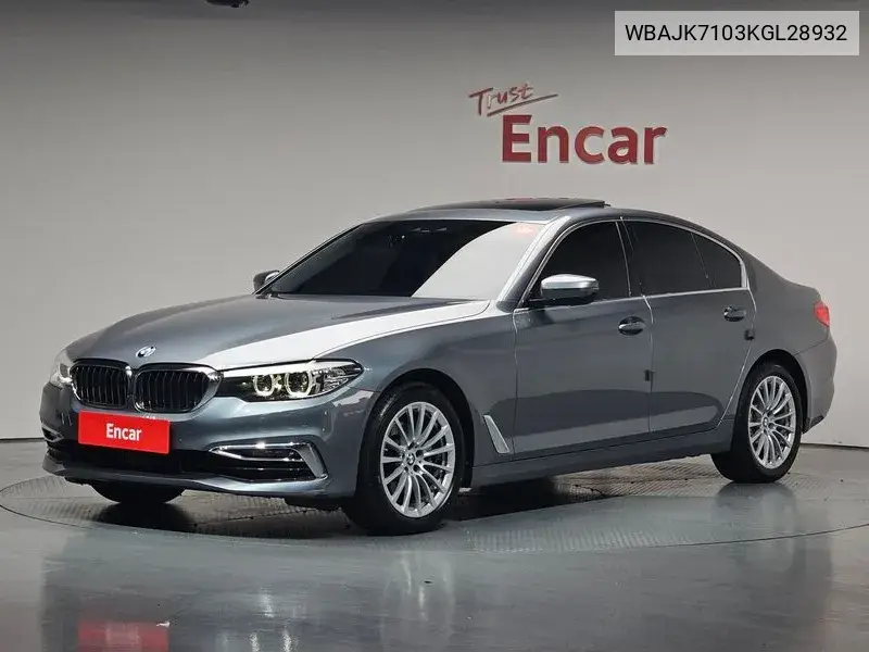 5 Series (G30) 520I Luxury VIN: WBAJK7103KGL28932 Lot: 39635662