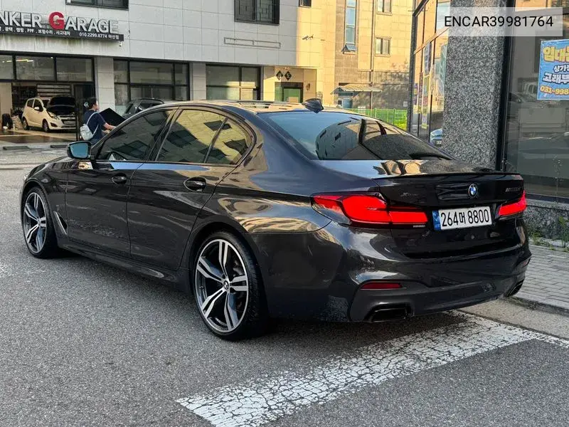 5 Series (G30) M550D xDrive VIN: ENCAR39981764 Lot: 39981764