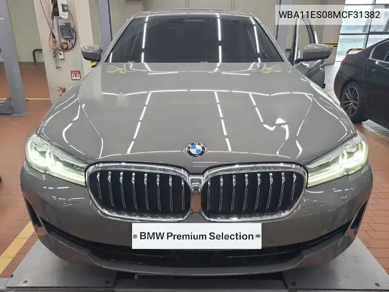 5 Series (G30) 523D Luxury VIN: WBA11ES08MCF31382 Lot: 39979767